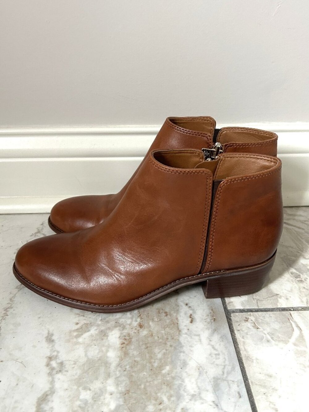 Antonio Melani Womens 9M Brown Leather Ankle Boots Side Zip Booties Cognac - Picture 4 of 10